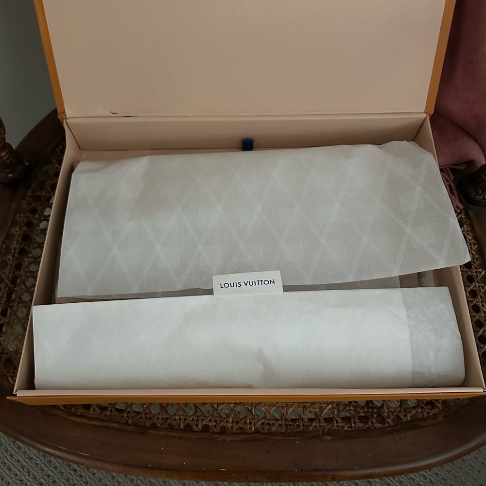 Louis Vuitton Box - Picture 6 of 9